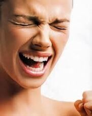 nerviosismo dunha muller é un síntoma da presenza de parasitos